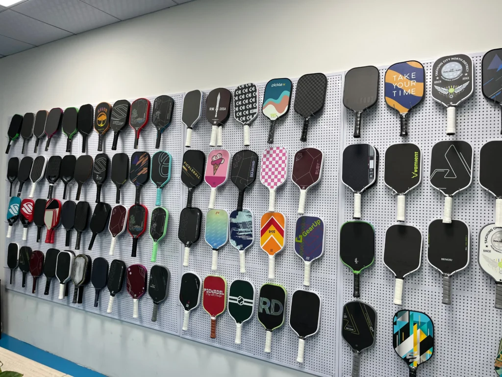 pickleball paddle